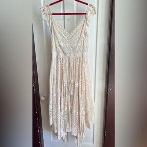 NWOT Spell and the Gypsy Collective Le Gauze Lace Kerchief Dress Sz. L